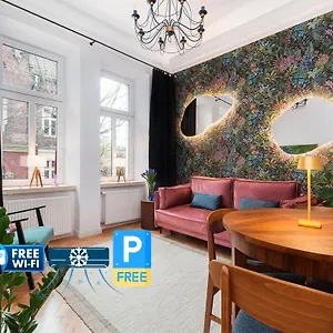 Flora Design Old Town- Free Parking Apartament Kraków